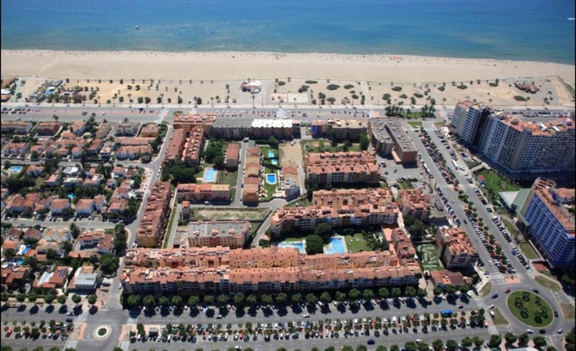Appartement 1 Chambre Climatise Avec 3 Piscines A 200 M De La Plage Empuriabrava Eksteriør bilde